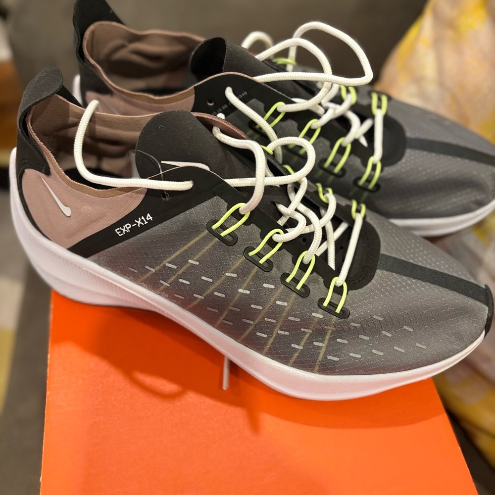 Nike EXP-X14 Men's Running Shoes - Black and White